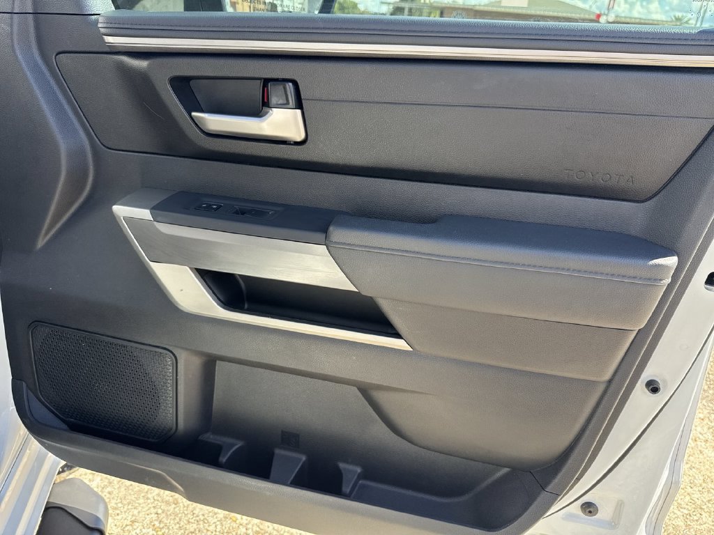 Used 2023 Toyota Tundra SR5 w/ SR5 Convenience Package AWD/4WD image 32