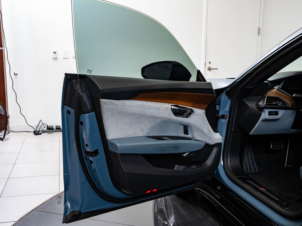 Used 2022 Audi RS e-tron GT image 27