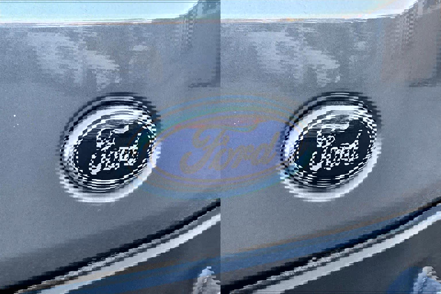 Used 2022 Ford E-Transit Medium Roof image 28