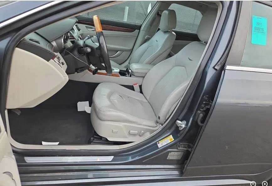 Used 2011 Cadillac CTS Luxury image 7