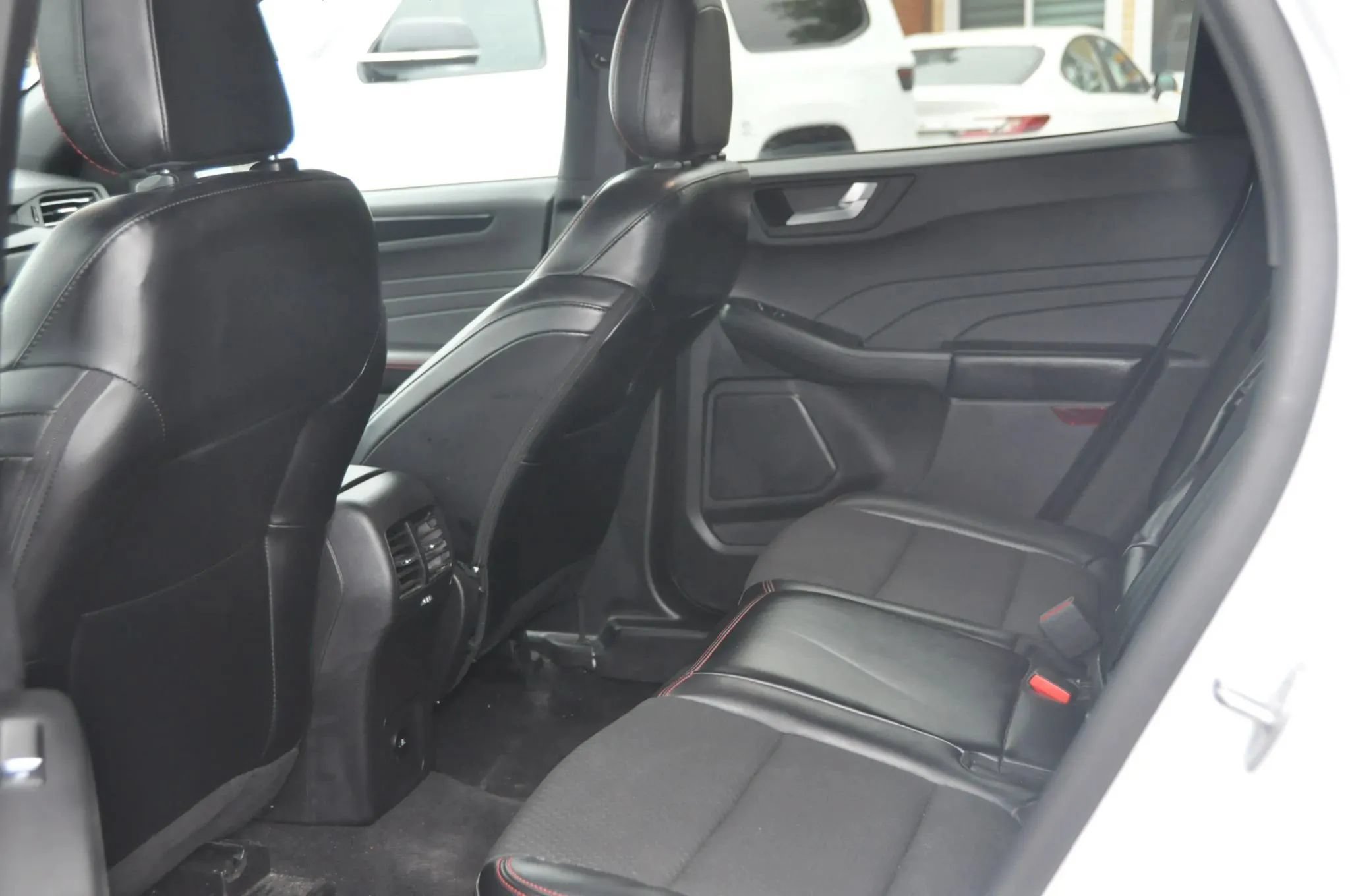Used 2023 Ford Escape ST-Line FWD image 21