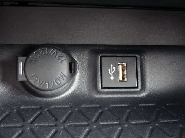 Certified 2025 Toyota RAV4 XLE FWD image 28