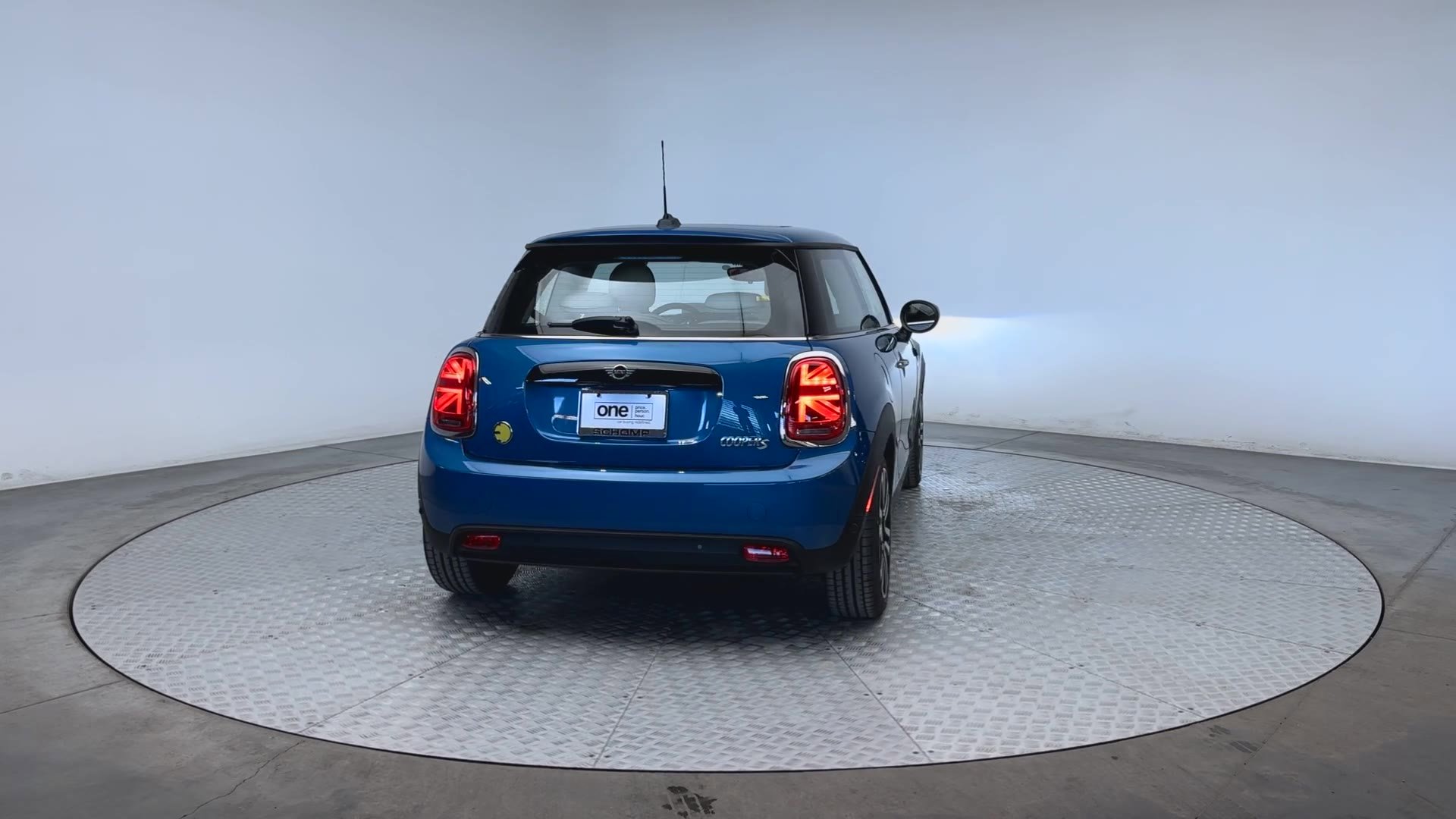 Certified 2024 MINI Cooper SE FWD image 7