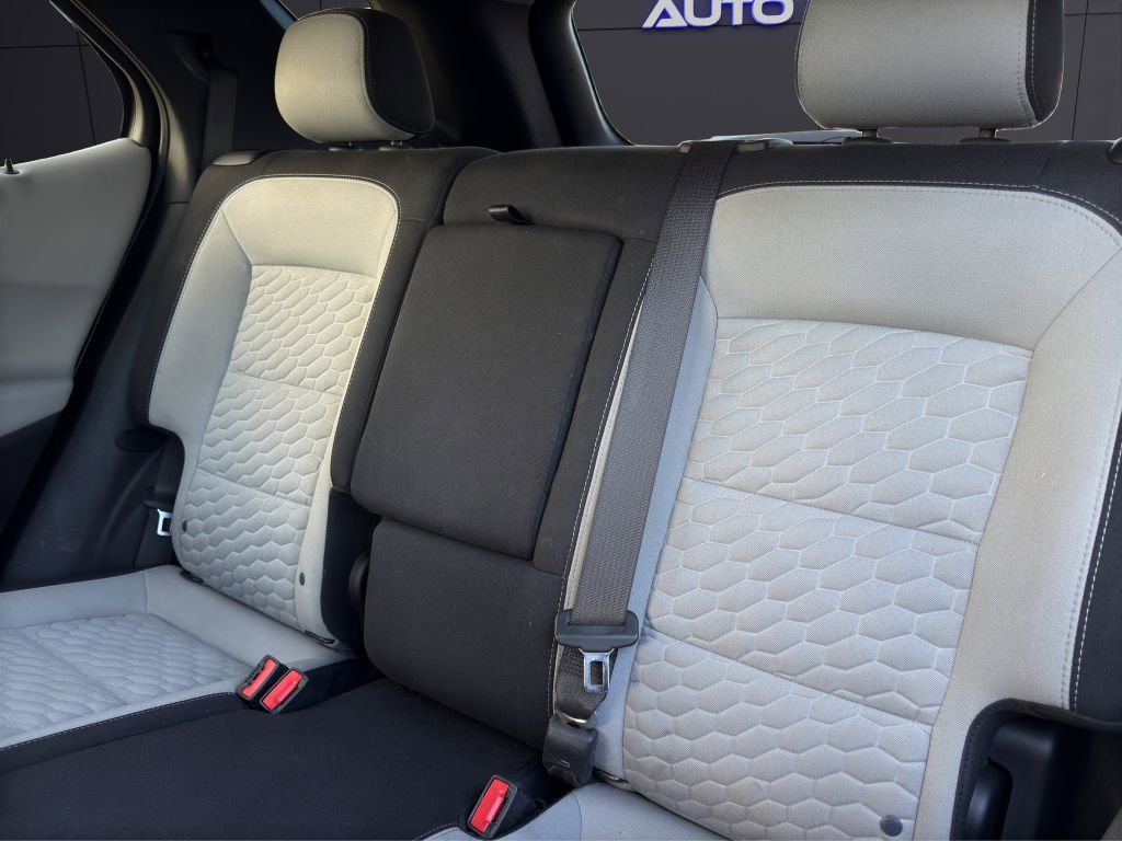 Used 2021 Chevrolet Equinox LS image 21