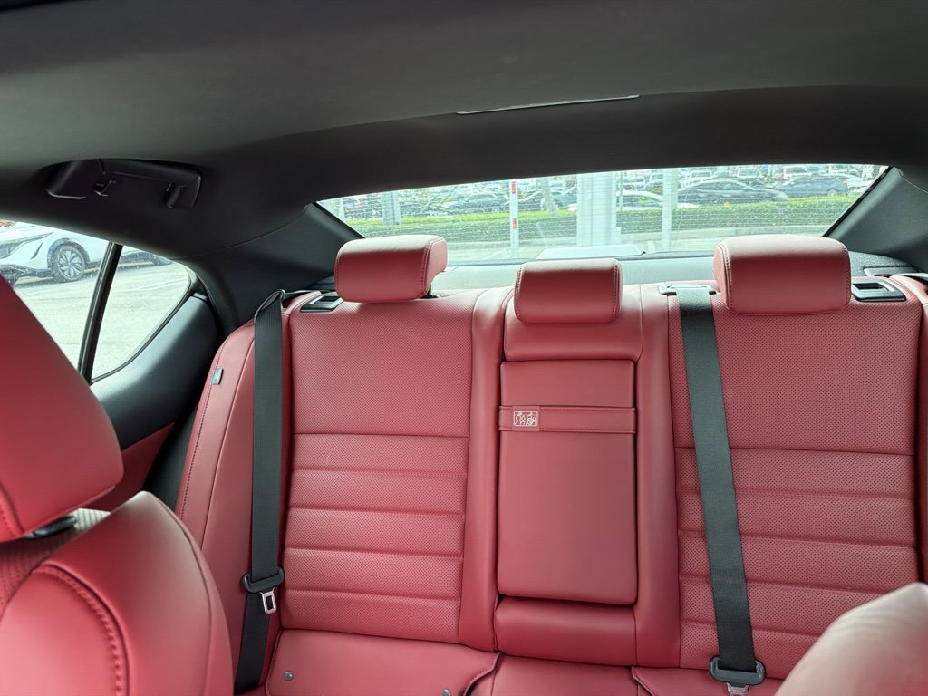 Used 2024 Lexus IS 300 F Sport RWD image 15