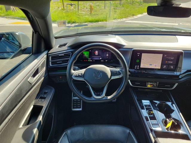 Used 2024 Volkswagen Atlas Cross Sport SEL Premium R-Line AWD/4WD image 13