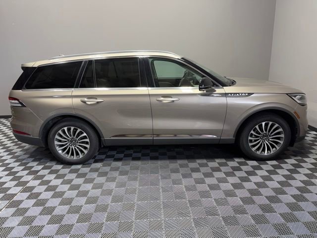 Used 2020 Lincoln Aviator Reserve w/ Equipment Group 201A image 7