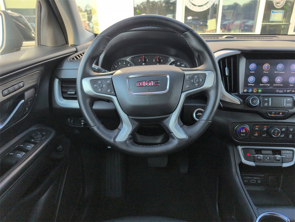 Used 2024 GMC Terrain SLT image 15