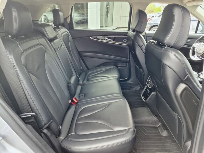 Used 2023 Lincoln Nautilus Reserve w/ Luxury Package image 19