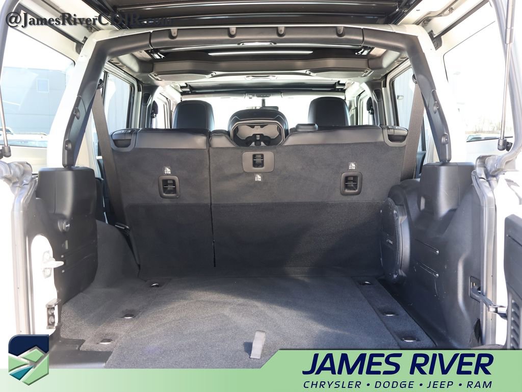Used 2023 Jeep Wrangler Altitude image 14