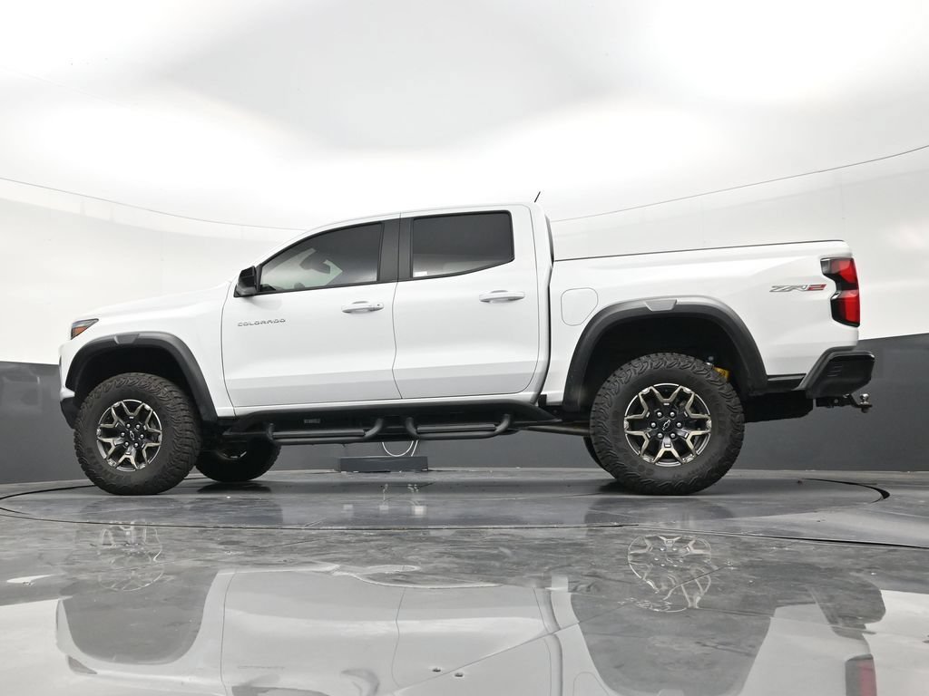 Used 2025 Chevrolet Colorado ZR2 AWD/4WD image 21