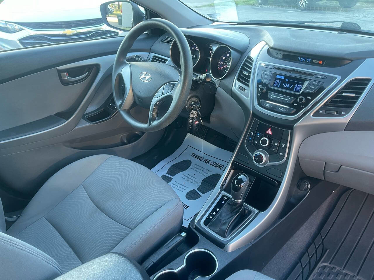 Used 2015 Hyundai Elantra SE FWD image 27
