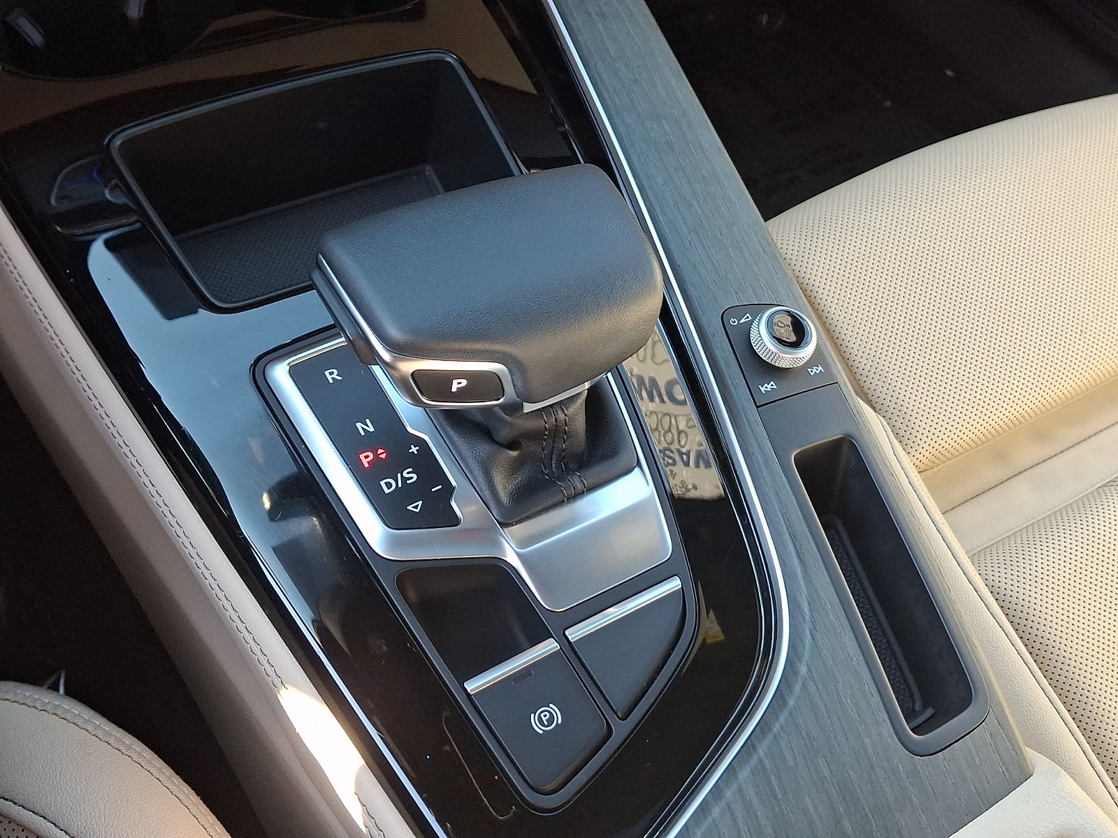Used 2024 Audi A5 2.0T Premium Plus w/ Premium Plus AWD/4WD image 16