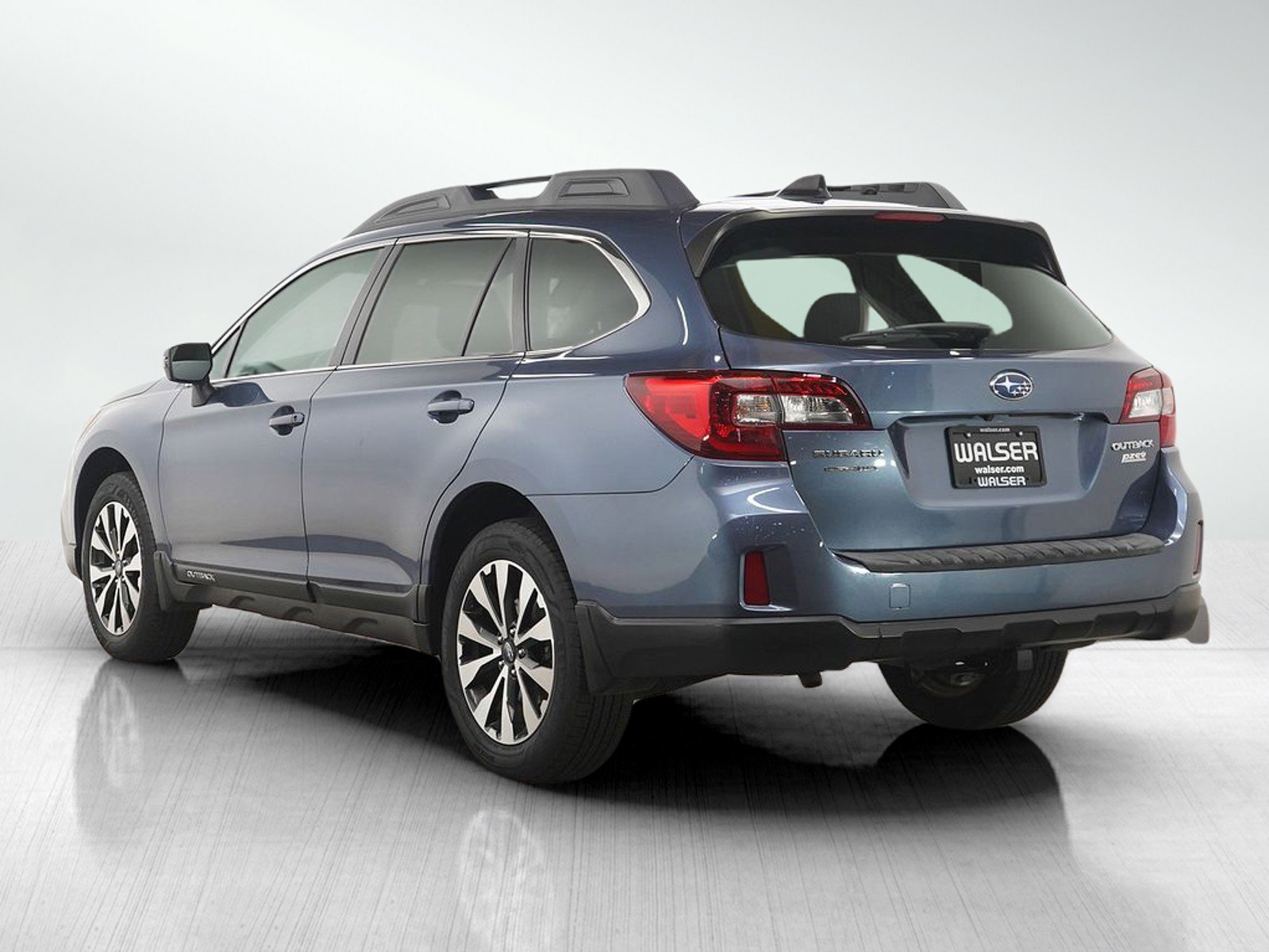 Used 2016 Subaru Outback 2.5i Limited image 3