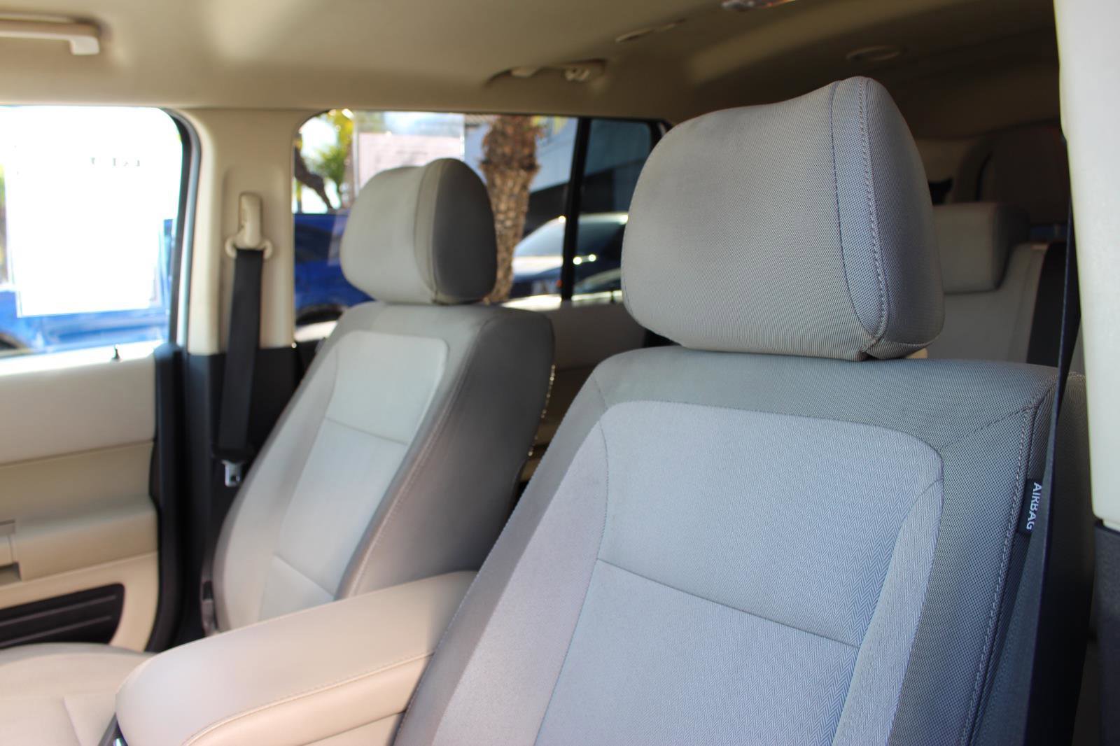 Used 2018 Ford Flex SE image 17