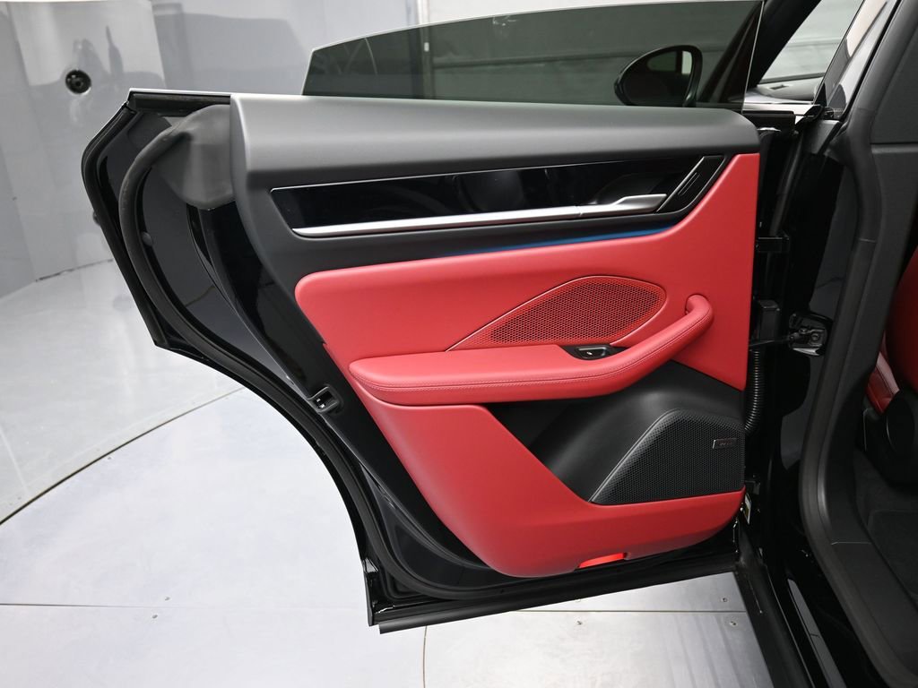 New 2026 Porsche Macan 4 Electric AWD/4WD image 22