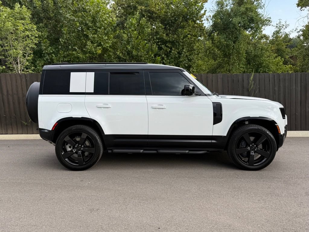 Certified 2026 Land Rover Defender 110 X-Dynamic SE AWD/4WD image 7