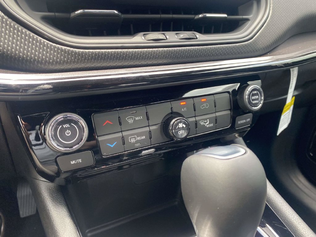New 2026 Jeep Compass Latitude AWD/4WD image 46