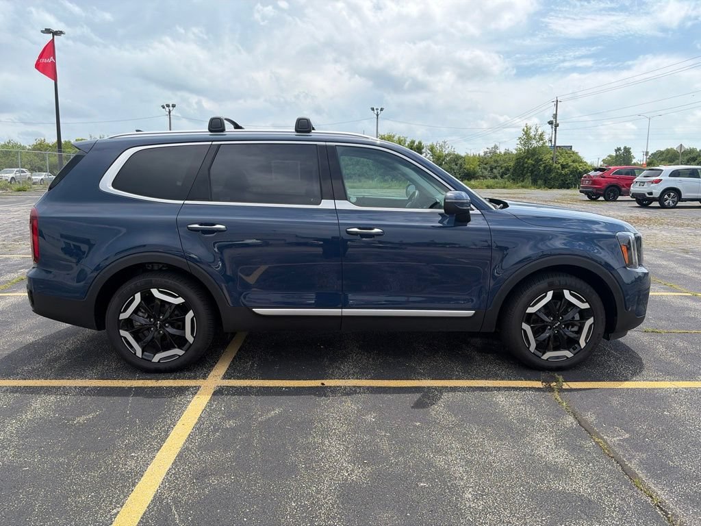 Used 2025 Kia Telluride S AWD/4WD image 8