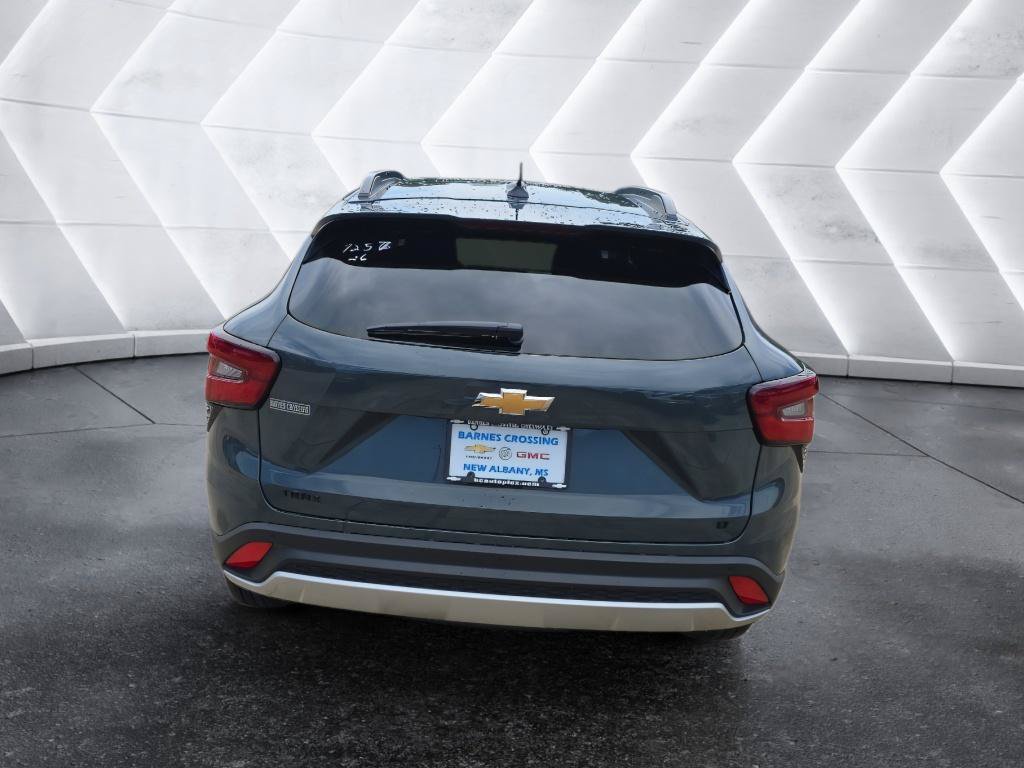 New 2026 Chevrolet Trax LT w/ Driver Confidence Package FWD image 6
