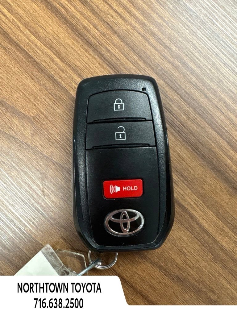 Used 2024 Toyota Tacoma TRD Off-Road AWD/4WD image 27