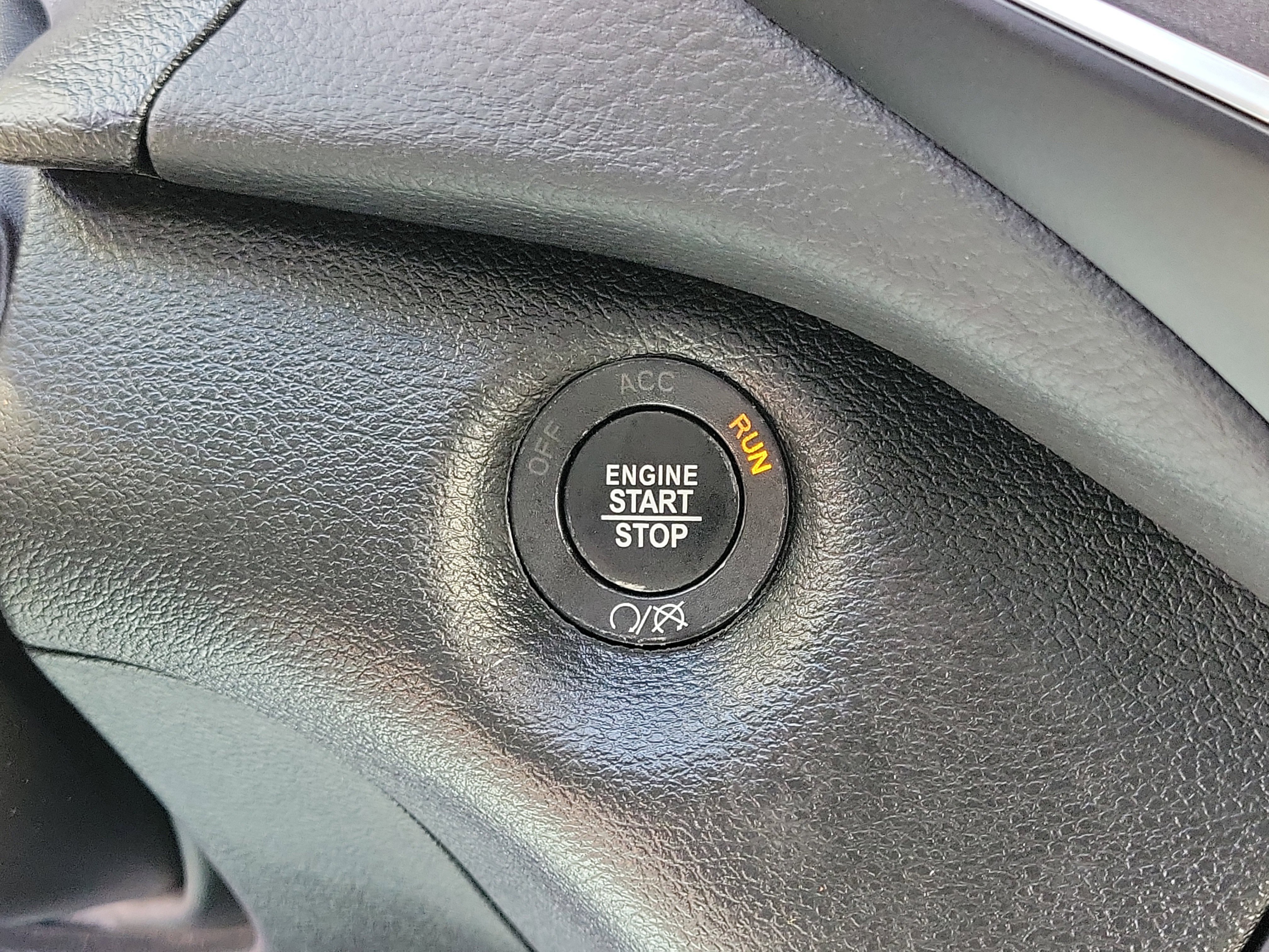 Used 2022 Jeep Cherokee Trailhawk w/ Sun, Sound & Nav Group image 28