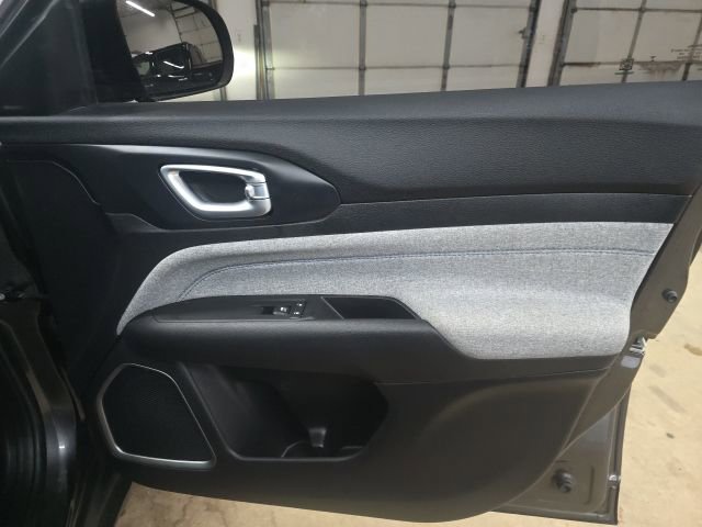 Used 2022 Jeep Compass Latitude w/ Convenience Group image 6