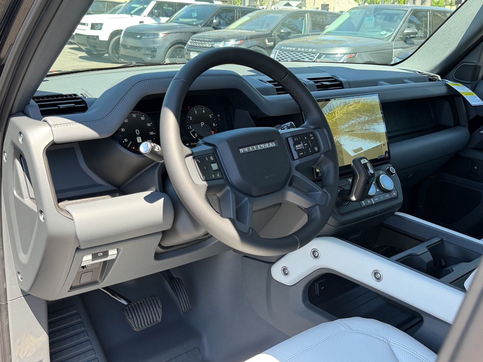 New 2026 Land Rover Defender 110 X-Dynamic SE AWD/4WD image 4