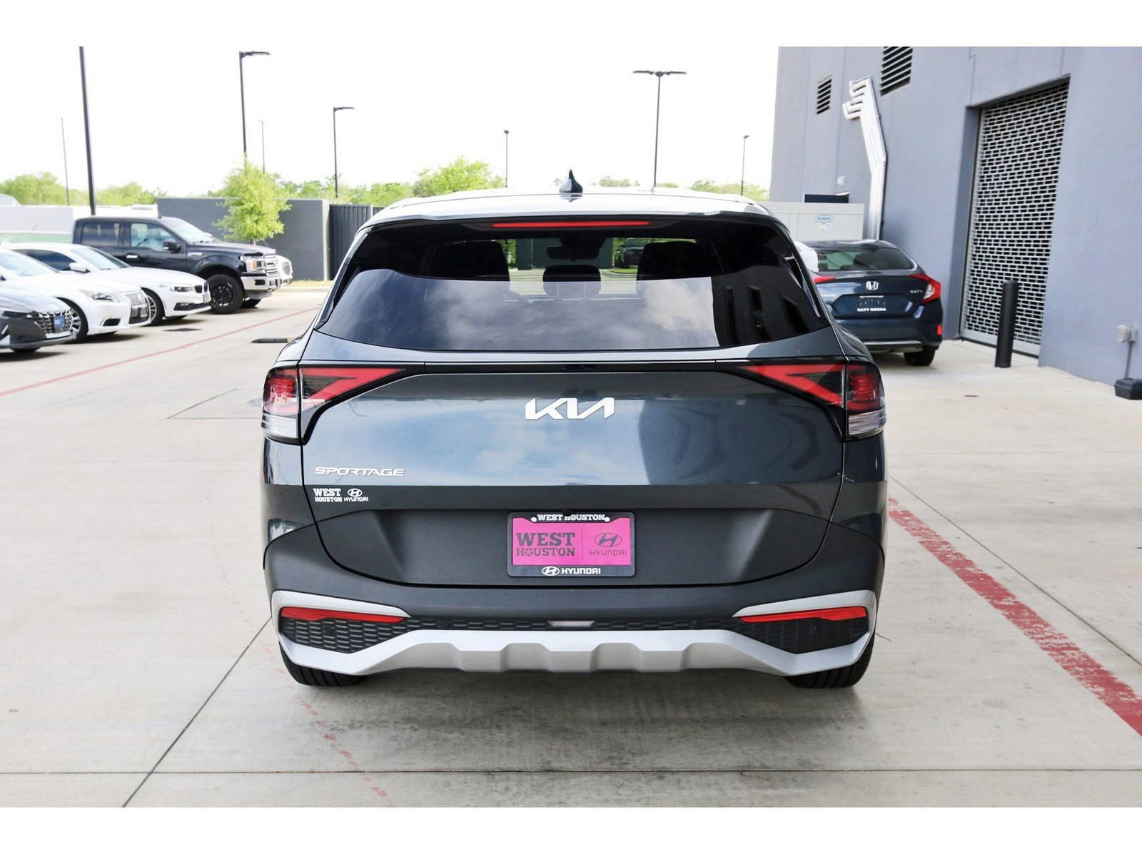 Used 2023 Kia Sportage EX image 7