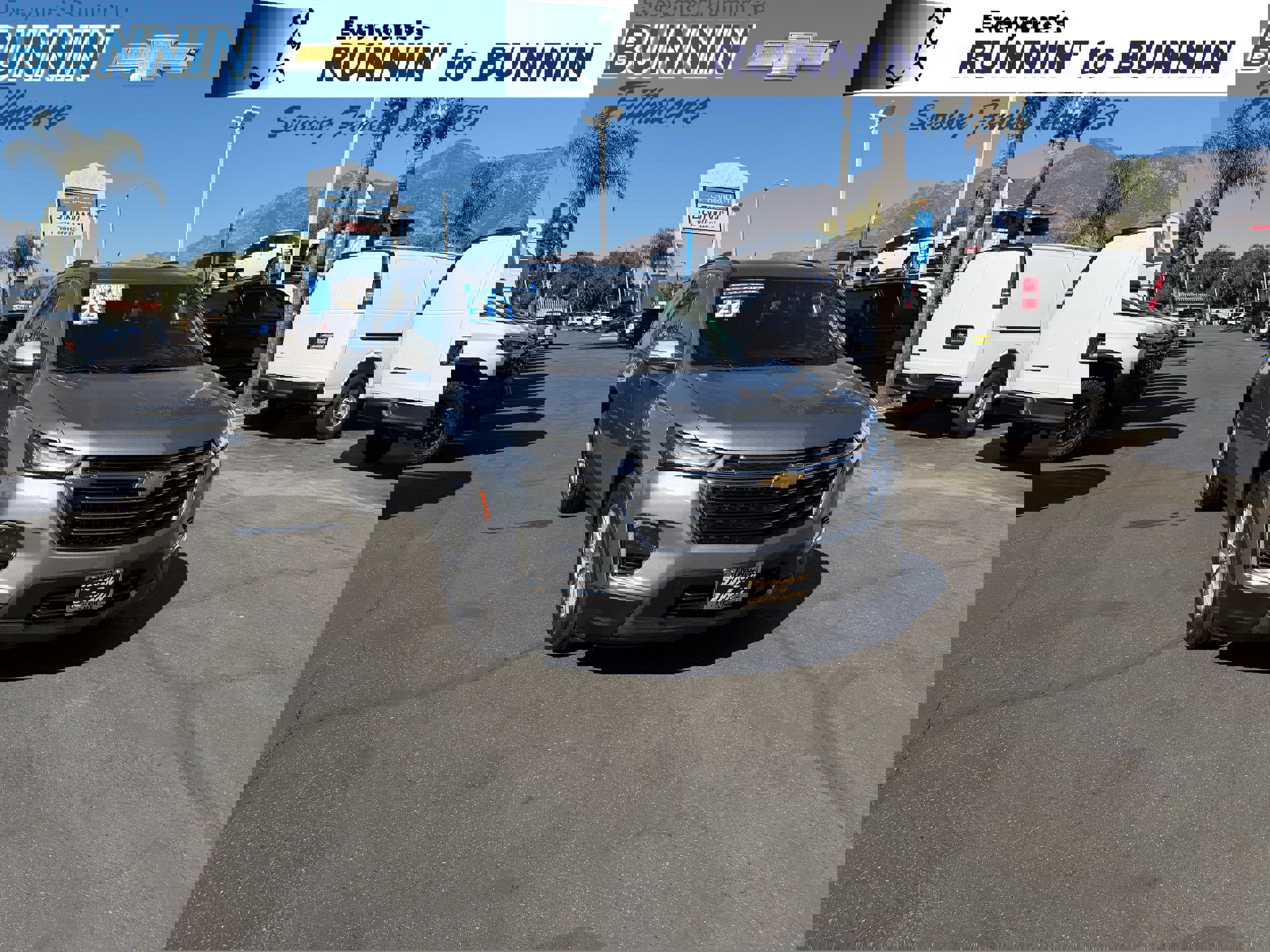 Used 2023 Chevrolet Traverse LT