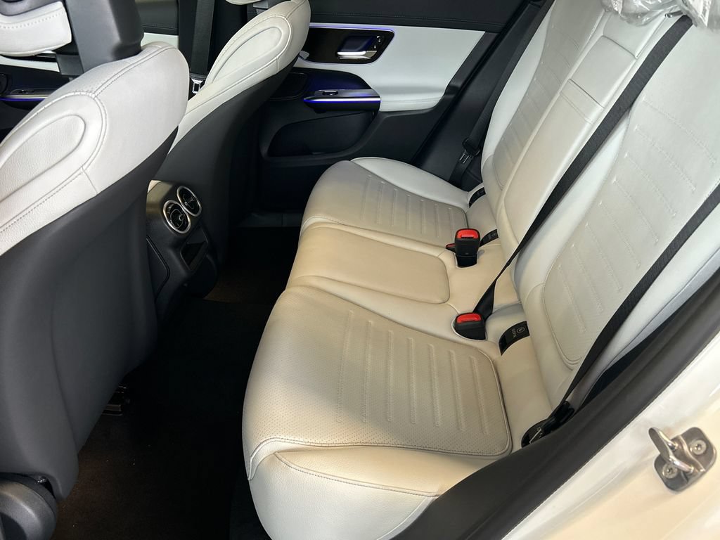 New 2027 Mercedes-Benz GLC 300 4MATIC image 24