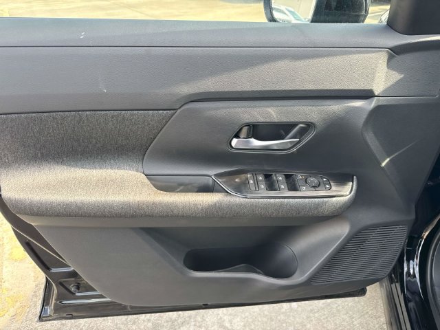 New 2027 Nissan Kicks SV AWD/4WD image 21