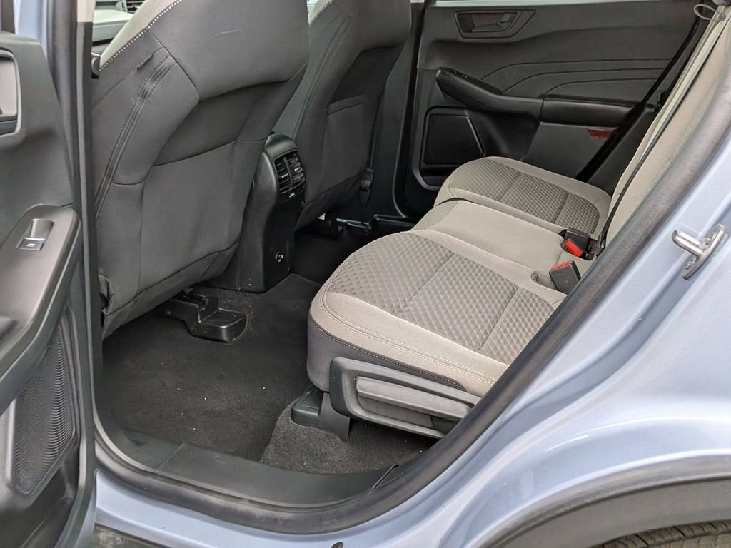 Used 2022 Ford Escape SE w/ Convenience Package image 16