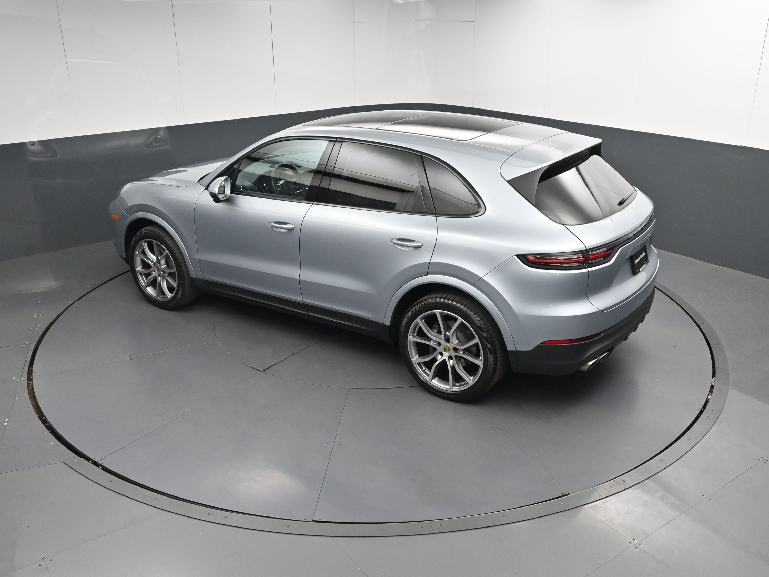 Certified 2022 Porsche Cayenne S image 34