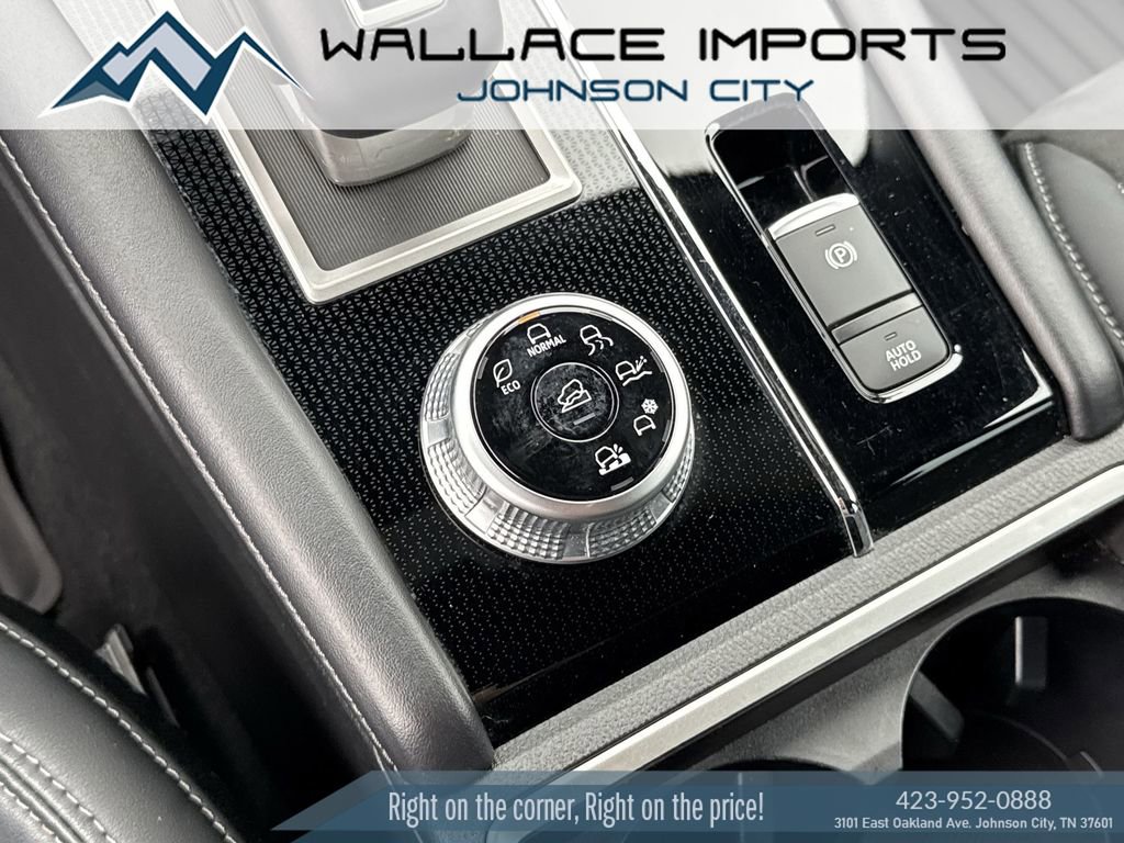 Used 2023 Mitsubishi Outlander SE Black Edition image 29