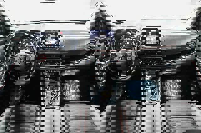 Used 2025 Nissan Rogue SV image 12