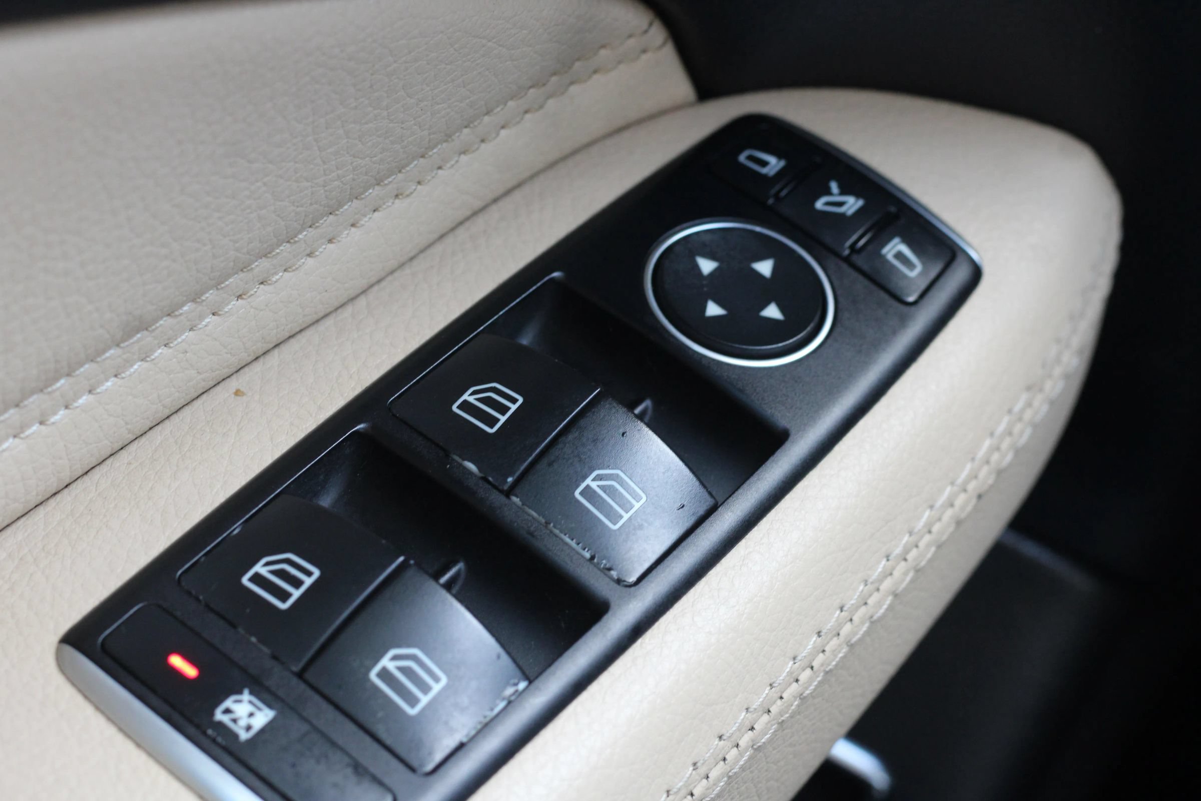 Used 2017 Mercedes-Benz GLS 450 4MATIC w/ Premium Package image 22