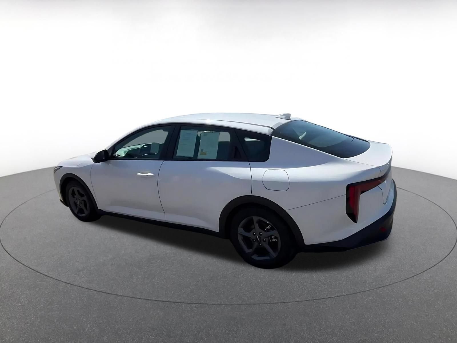 Used 2025 Kia K4 FWD image 10