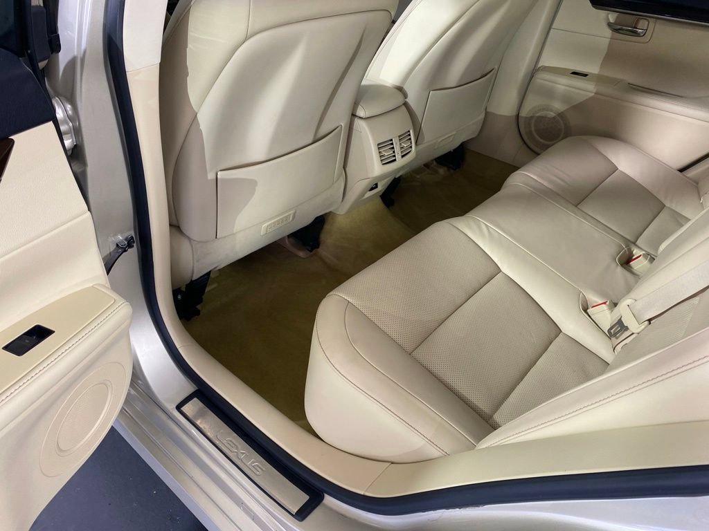 Used 2014 Lexus ES 350 w/ Luxury Package FWD image 27