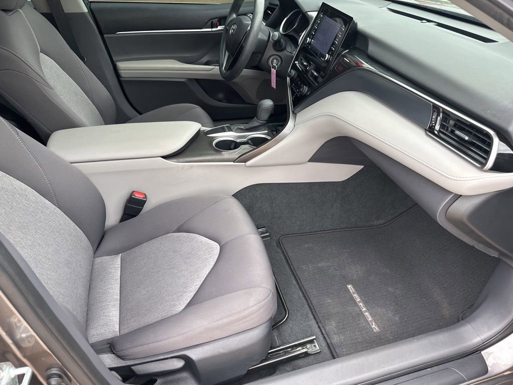 Used 2023 Toyota Camry LE image 17