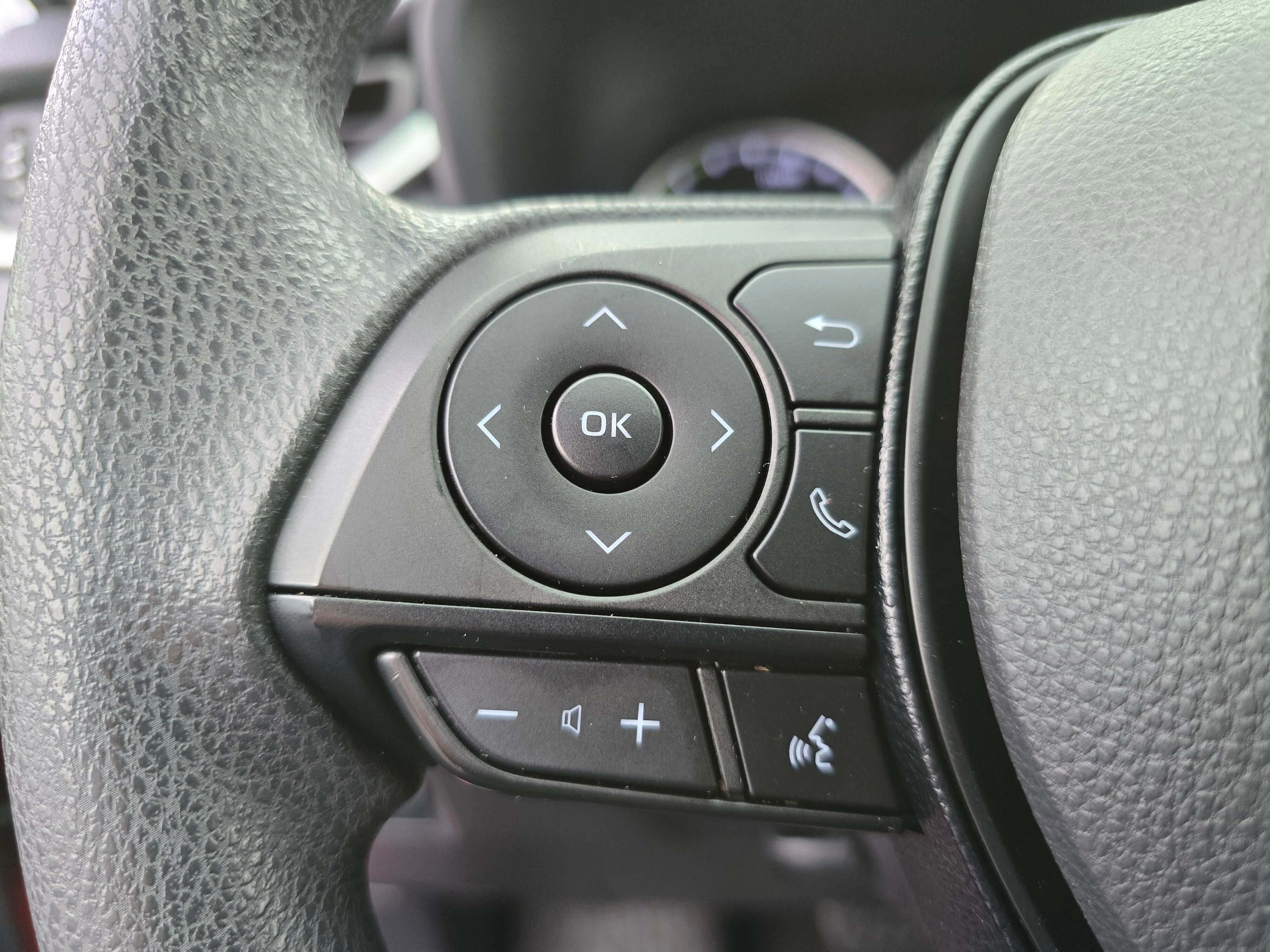 Used 2019 Toyota RAV4 LE image 20