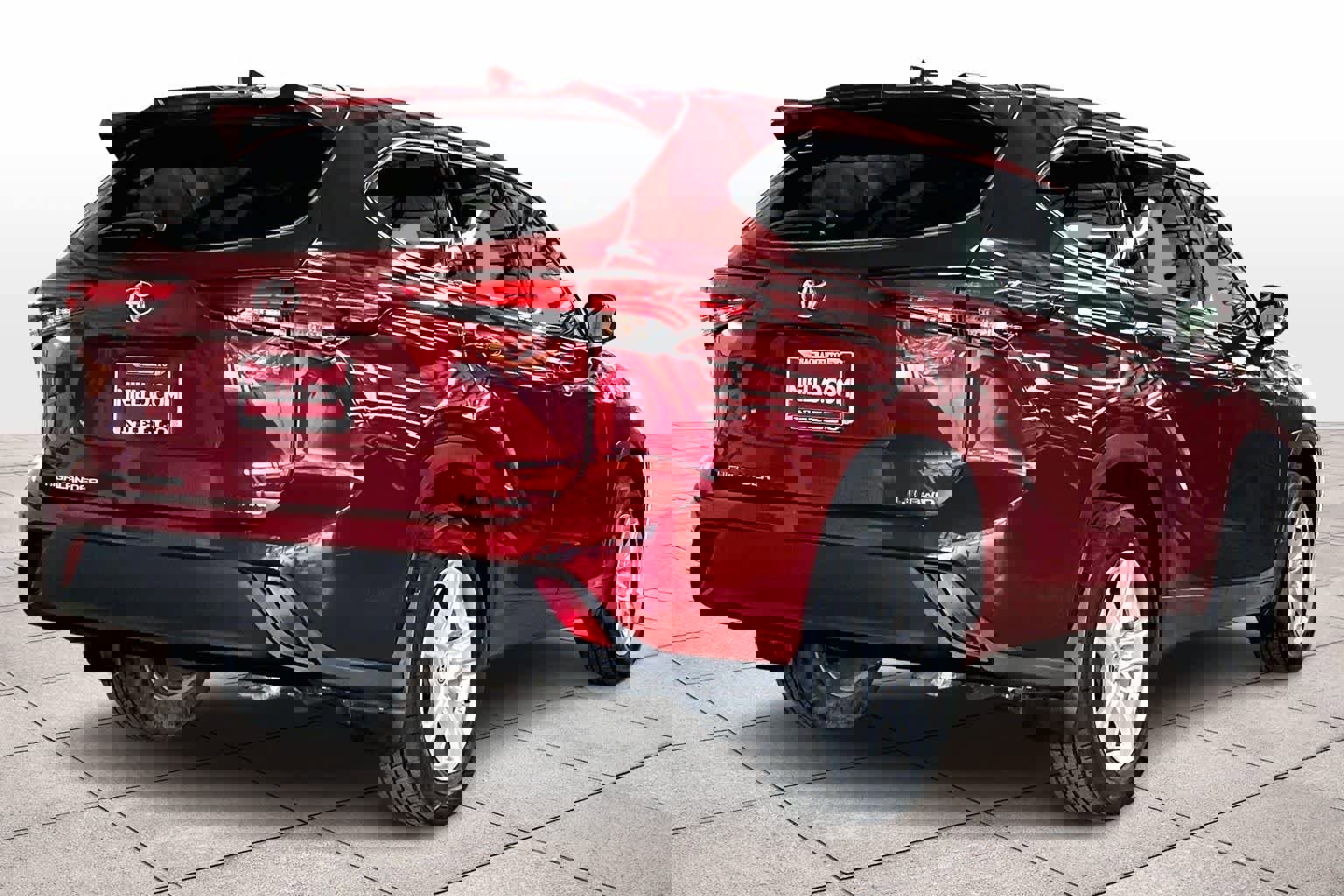 Used 2021 Toyota Highlander LE image 16