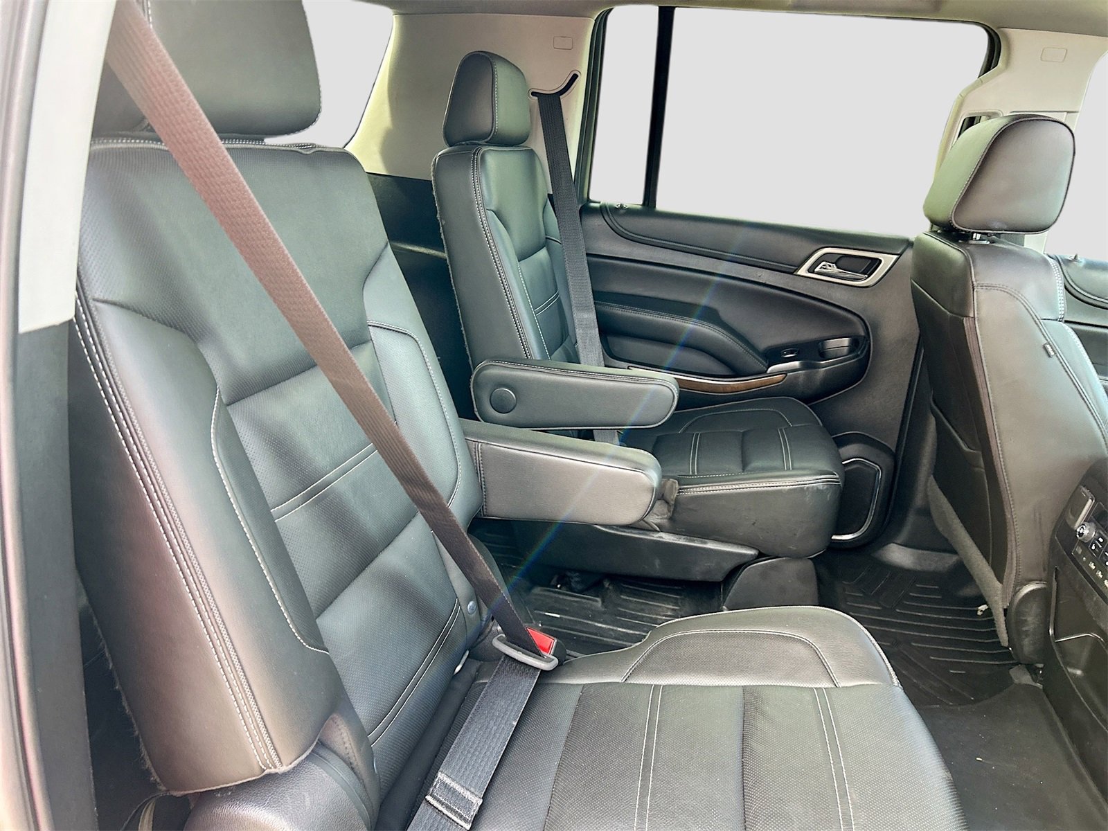 Used 2019 GMC Yukon XL Denali w/ Open Road Package image 31