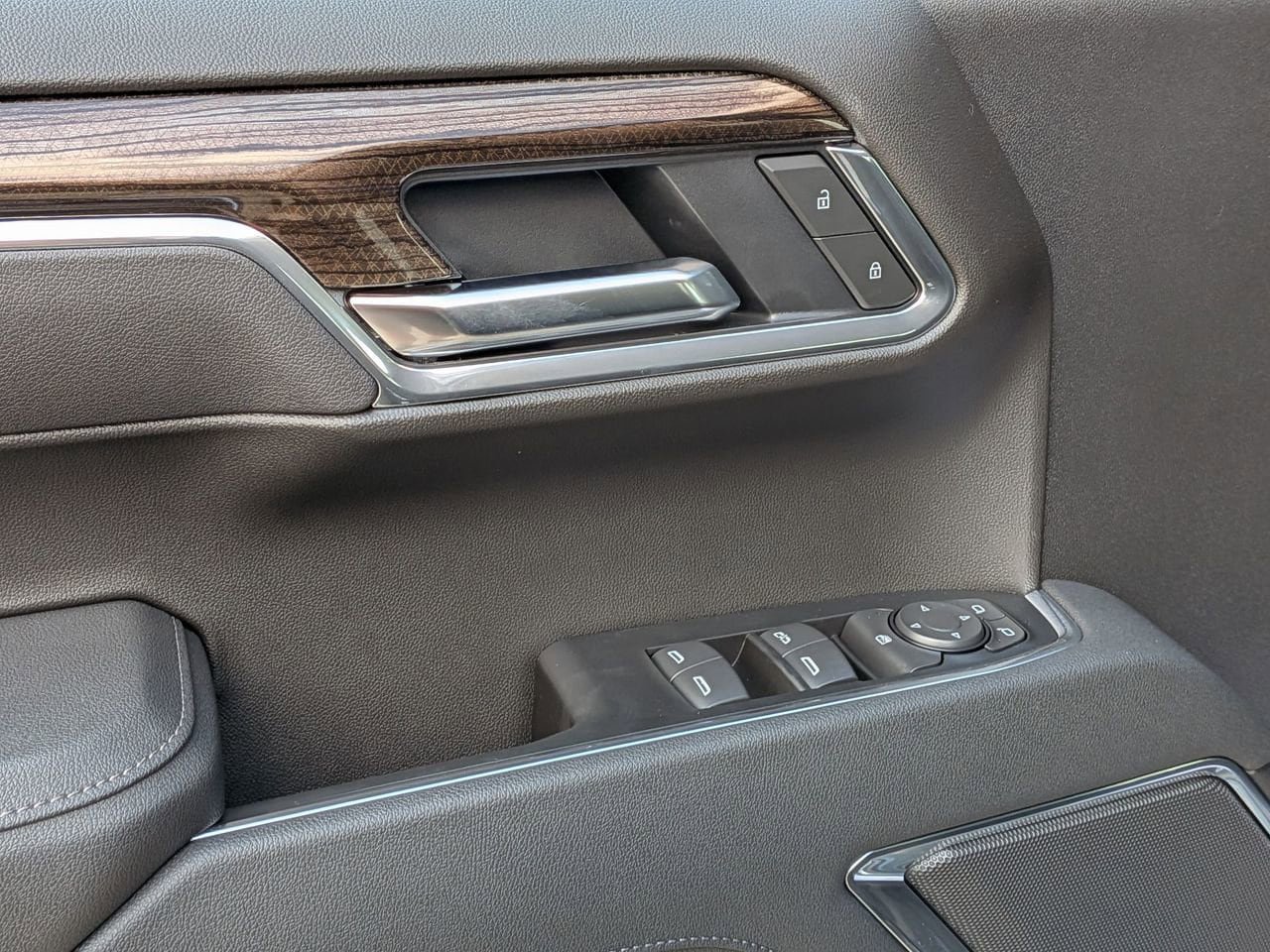 New 2026 Chevrolet Silverado 1500 LT w/ Leather Package RWD image 8