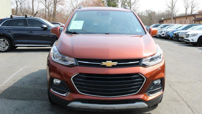Used 2019 Chevrolet Trax Premier w/ LPO, Protection Package FWD image 2