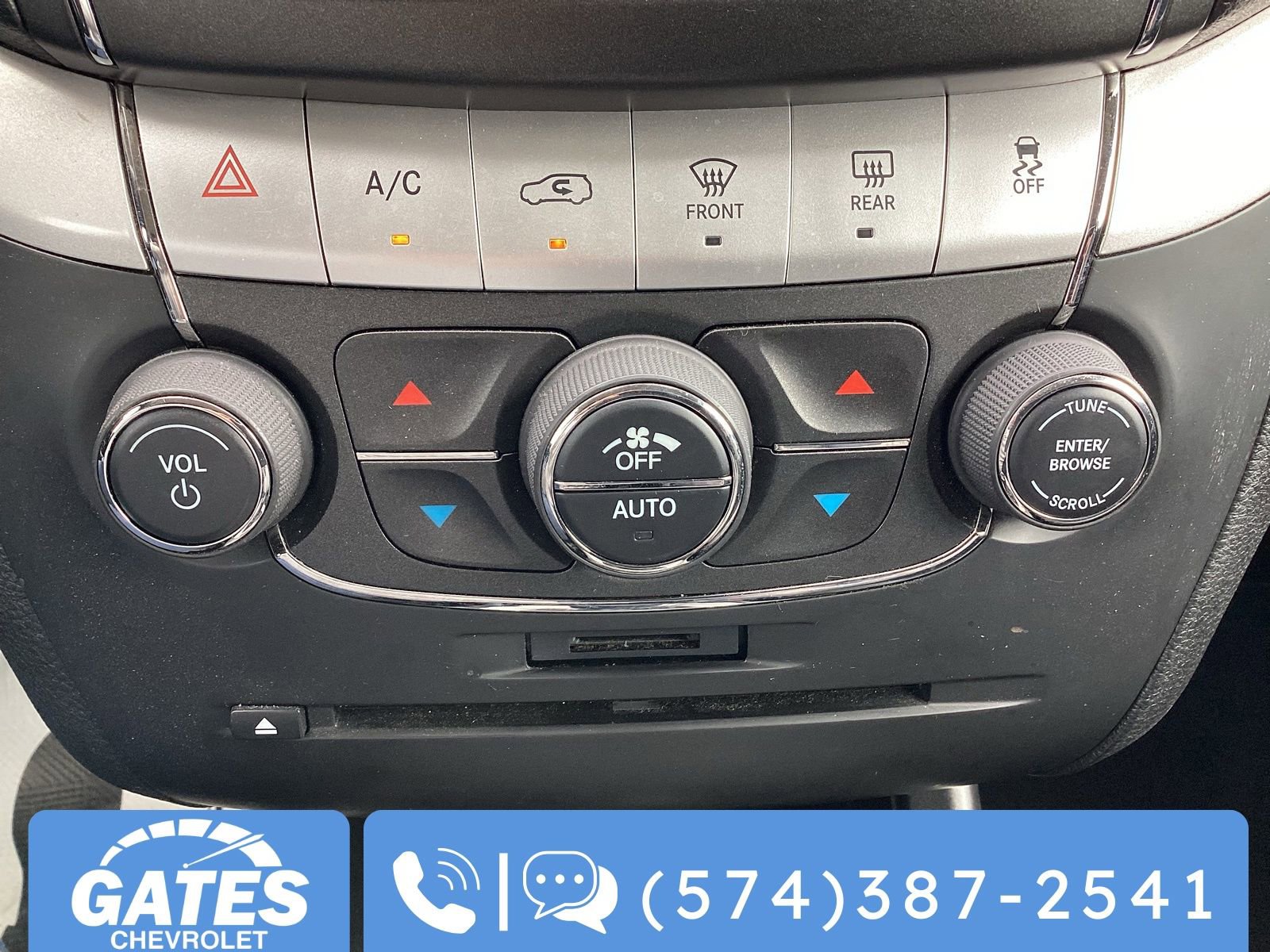 Used 2015 Dodge Journey R/T image 22