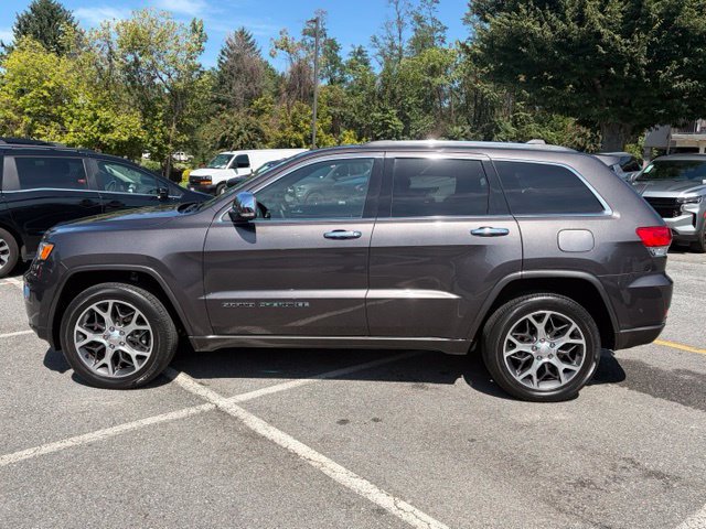 Used 2021 Jeep Grand Cherokee Overland AWD/4WD image 4