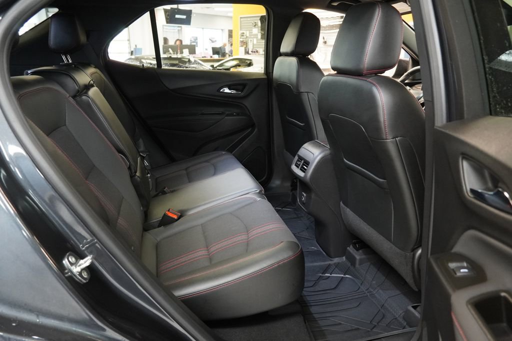 Used 2022 Chevrolet Equinox RS w/ LPO, Floor Liner Package AWD/4WD image 32