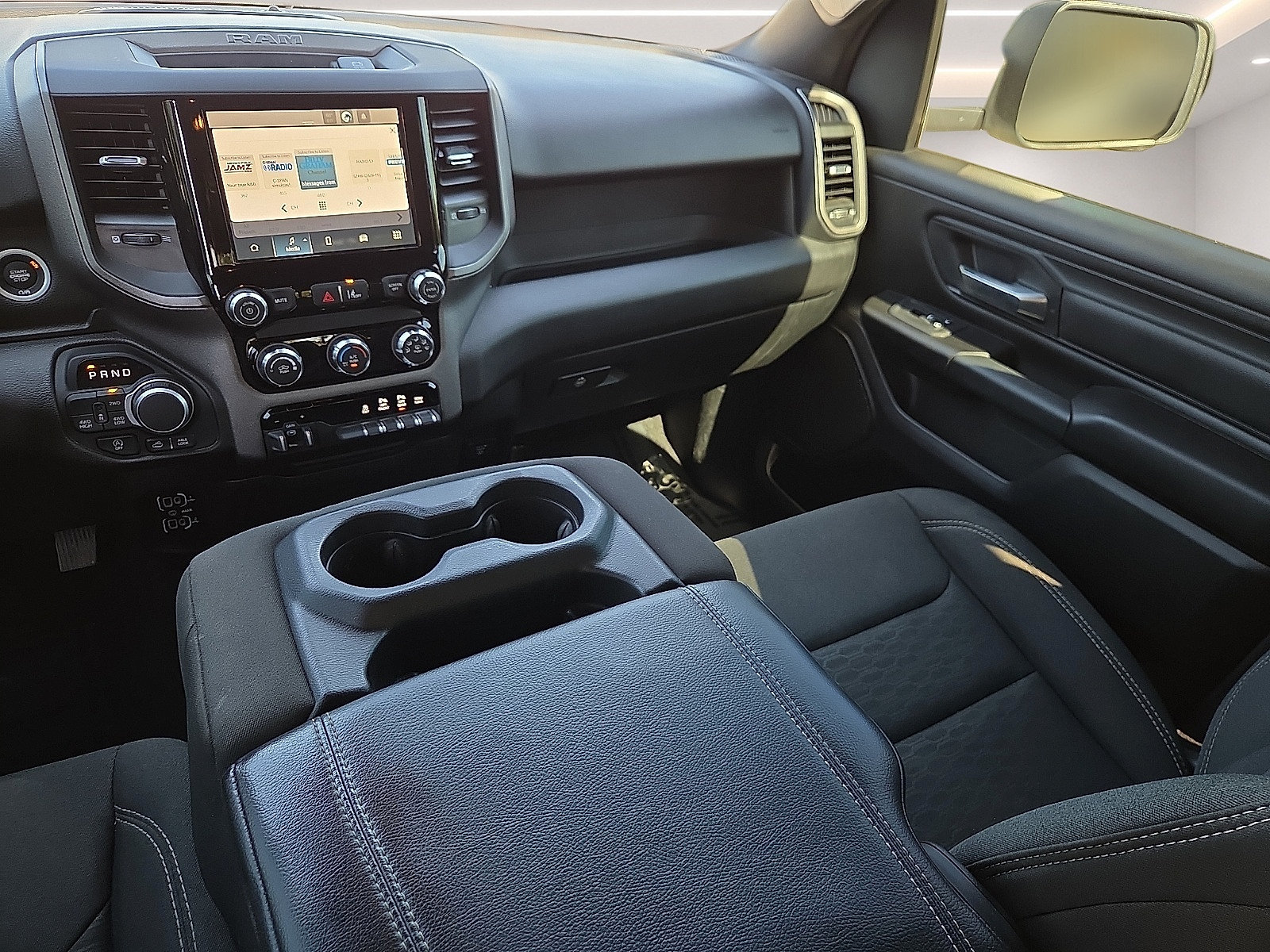 Used 2025 RAM 1500 Warlock AWD/4WD image 12