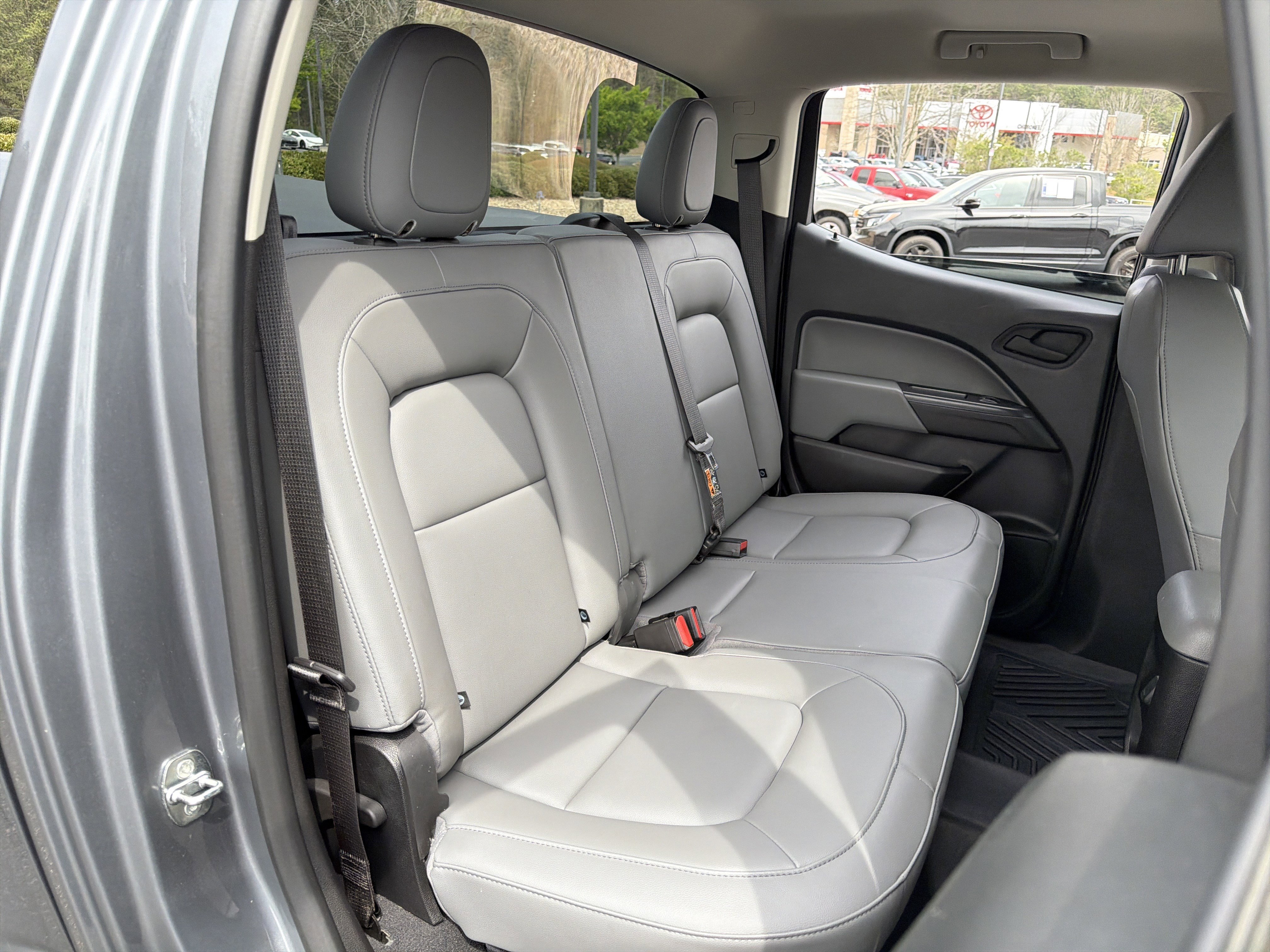 Used 2022 Chevrolet Colorado W/T w/ WT Convenience Package AWD/4WD image 15